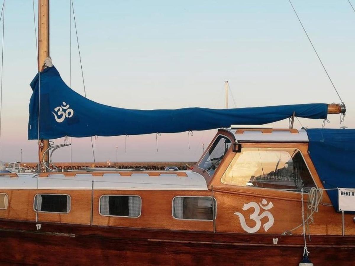 "Om" Yacht Hotel Nida Exterior photo